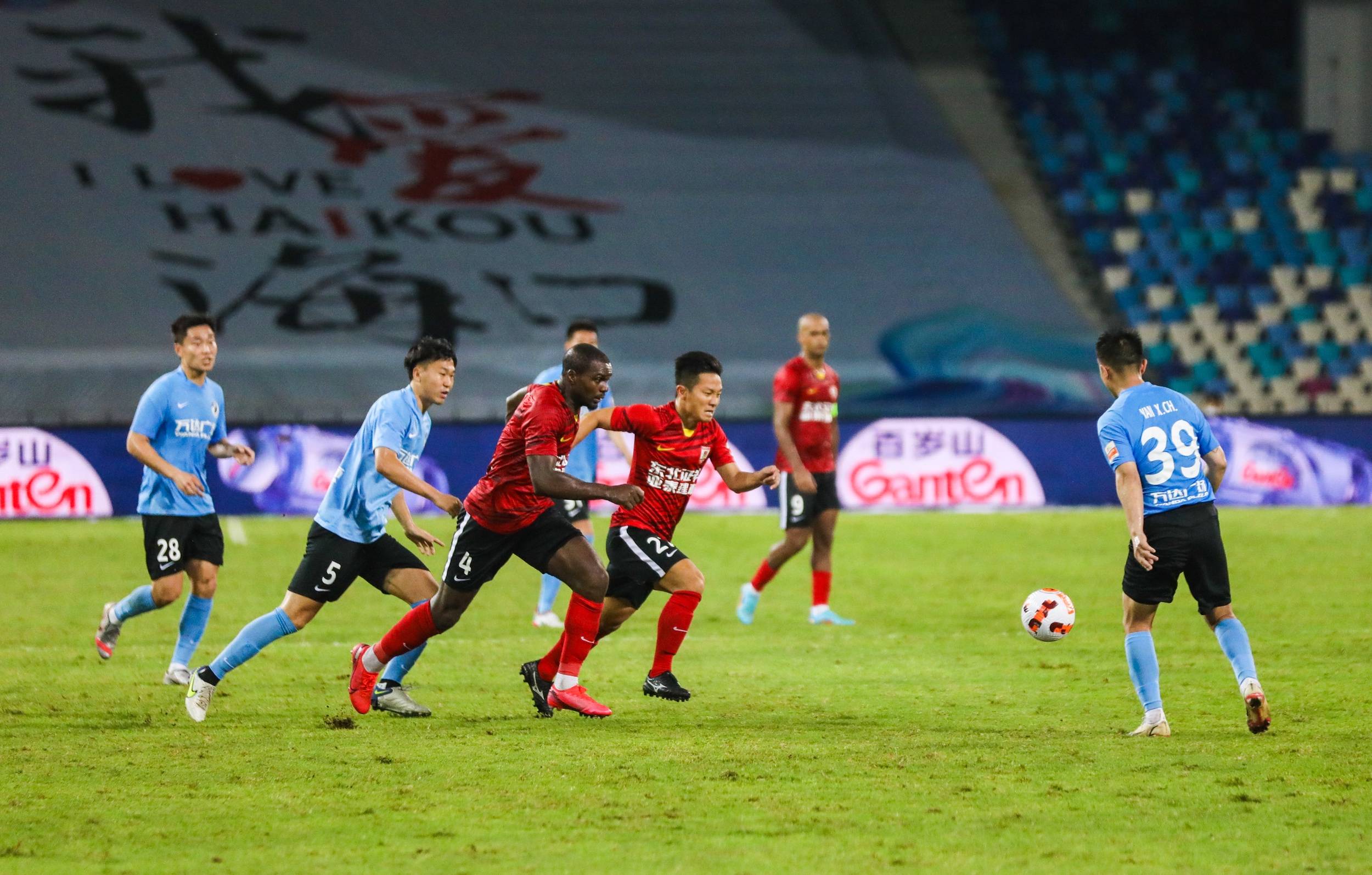 背靠背时的 背靠背时的