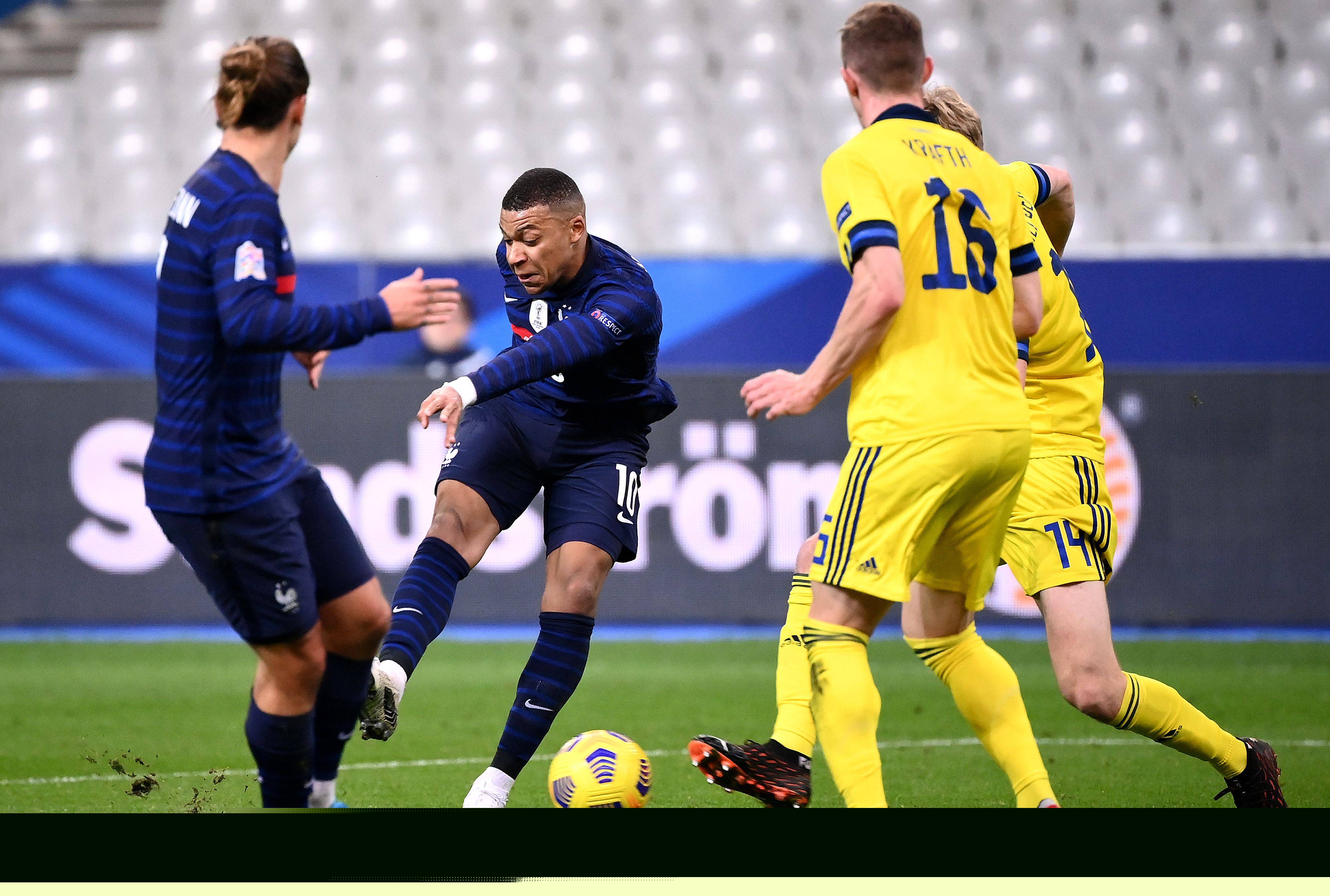 出了一张让 出了一张让